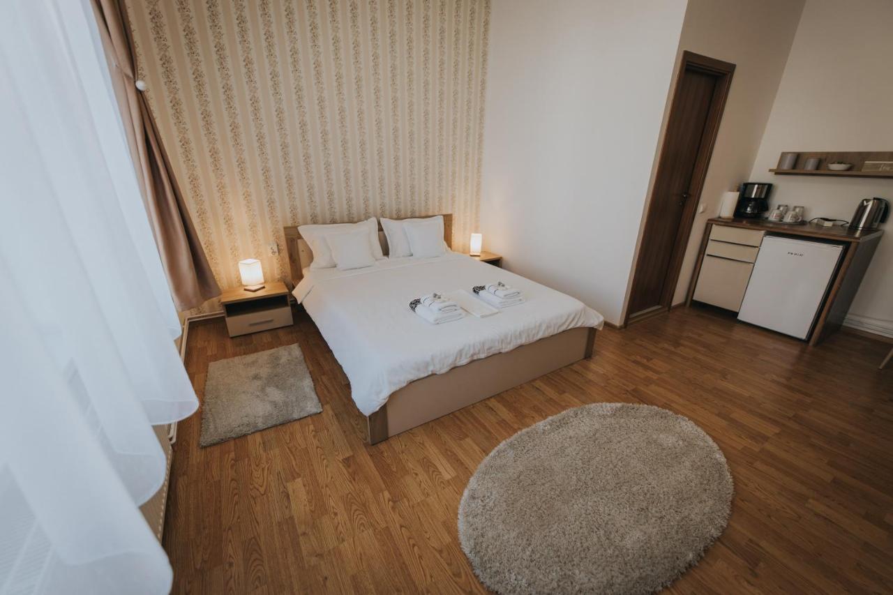Gavri'S Classic Apartment Sibiu Bagian luar foto