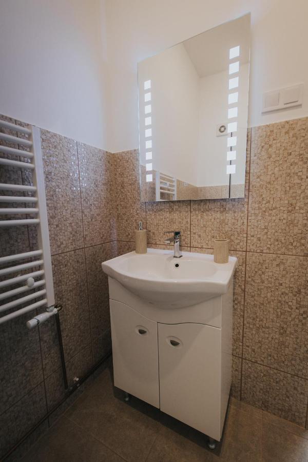 Gavri'S Classic Apartment Sibiu Bagian luar foto