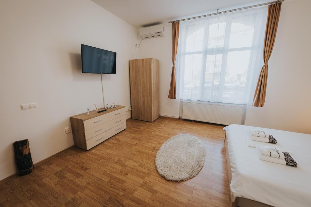 Gavri'S Classic Apartment Sibiu Bagian luar foto