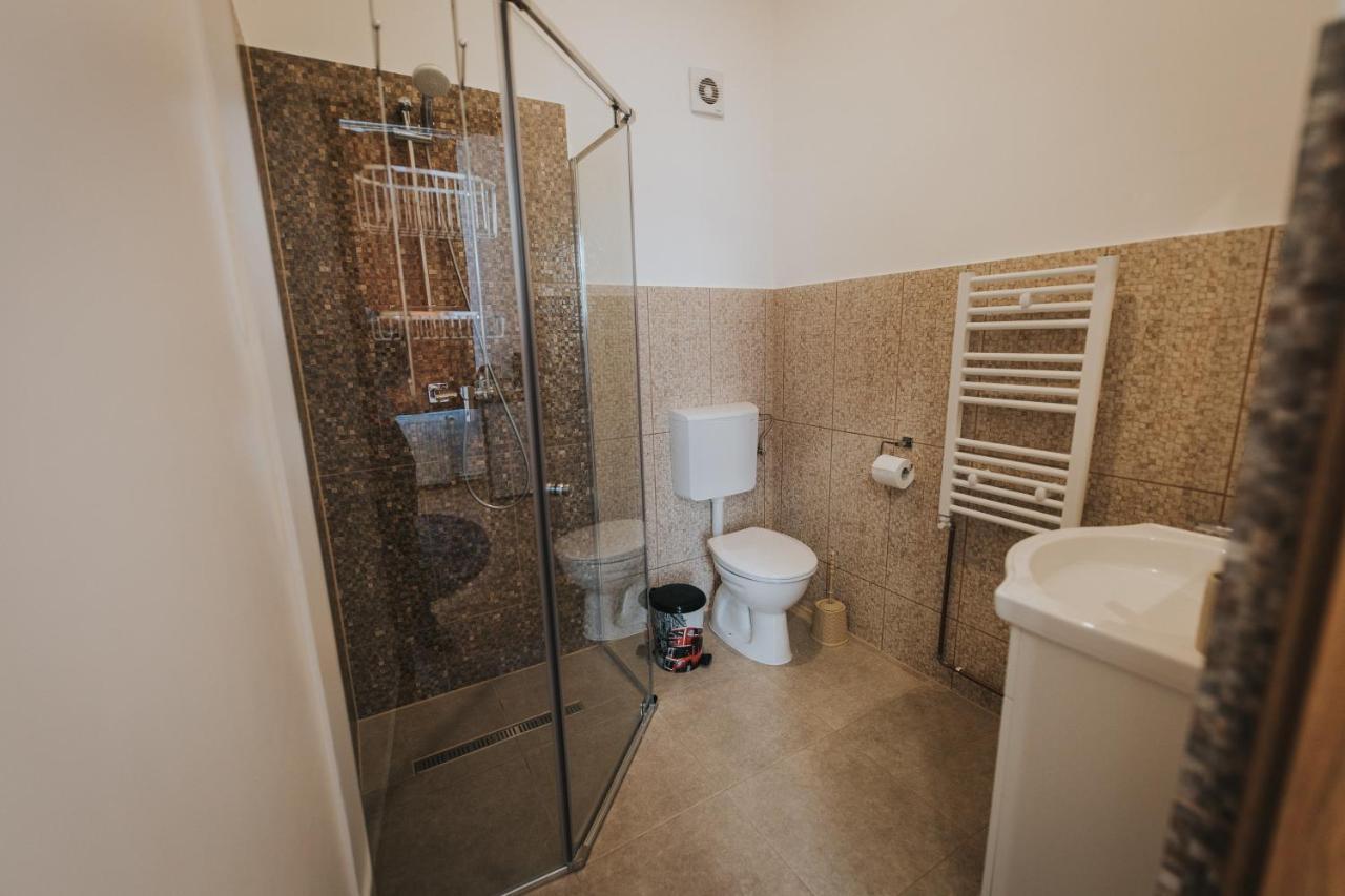 Gavri'S Classic Apartment Sibiu Bagian luar foto